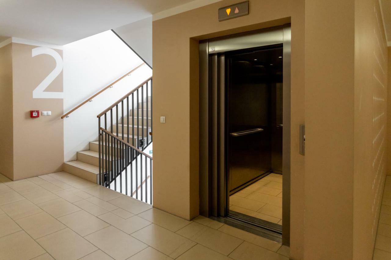 Prague Days - Family 2Bdr Apt - Garage Parking - Balcony Exterior foto
